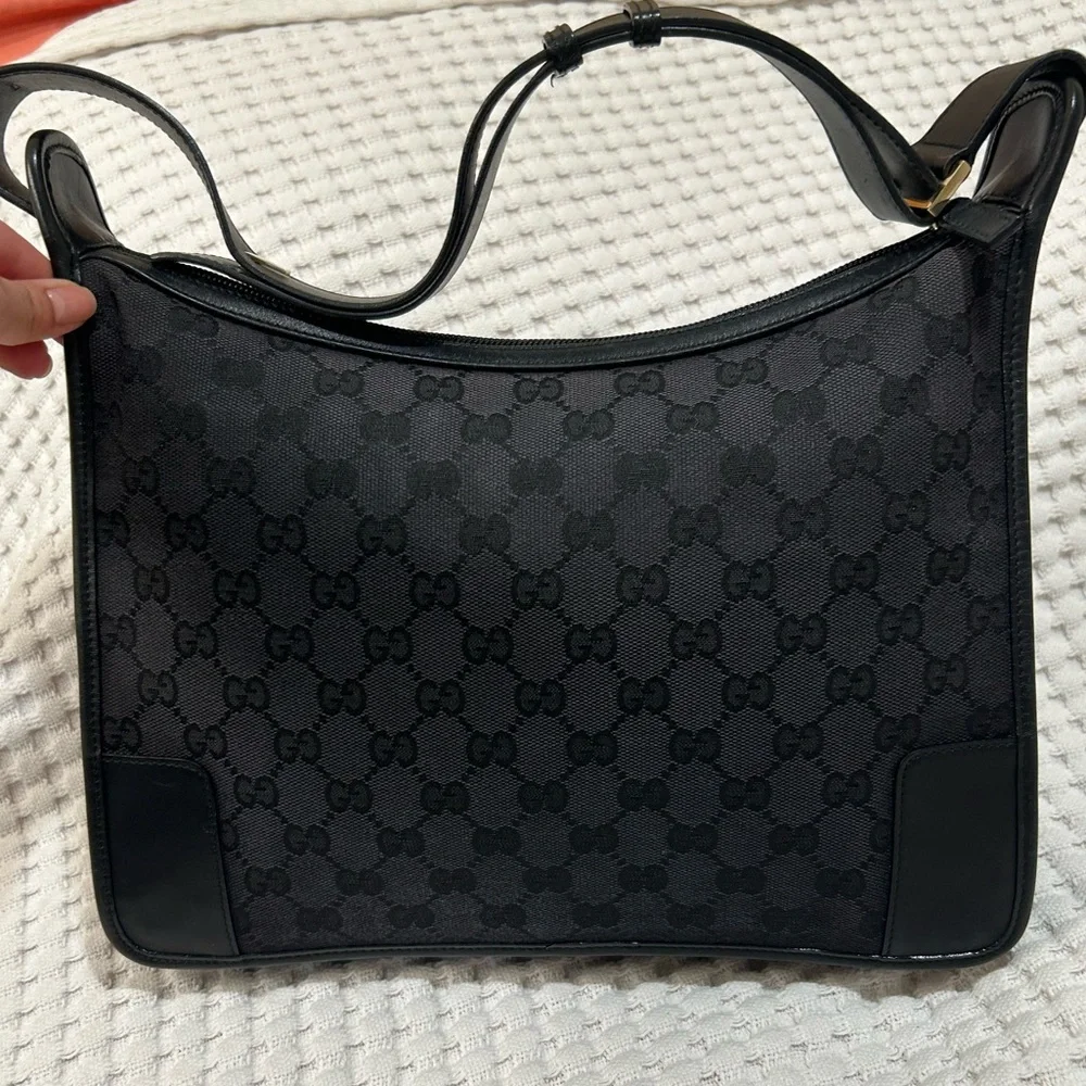 Gucci black monogram shoulder bag - Picture 2 of 10